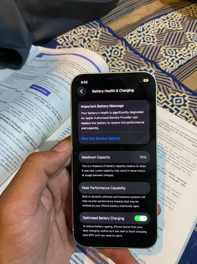 Apple iPhone 12 6
