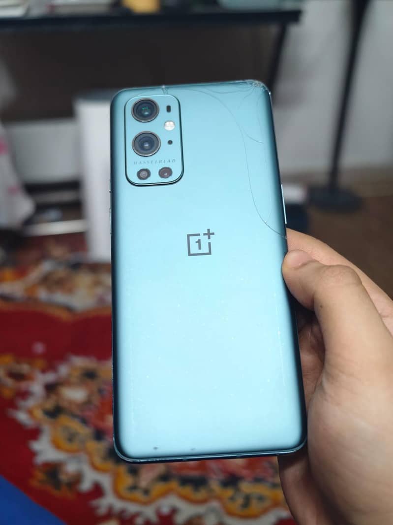 One Plus 9 Pro READ DESCRIPTION 1