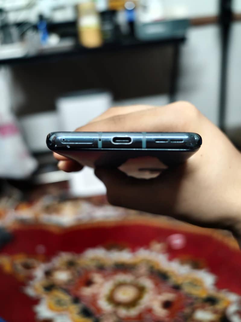 One Plus 9 Pro READ DESCRIPTION 3