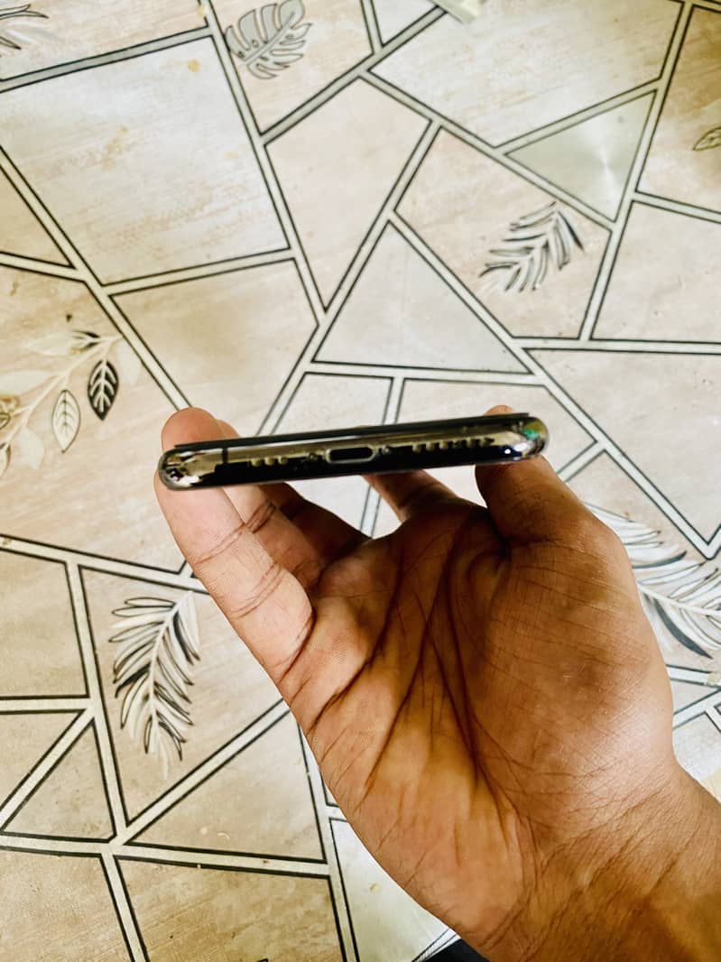 Apple iPhone XS 2