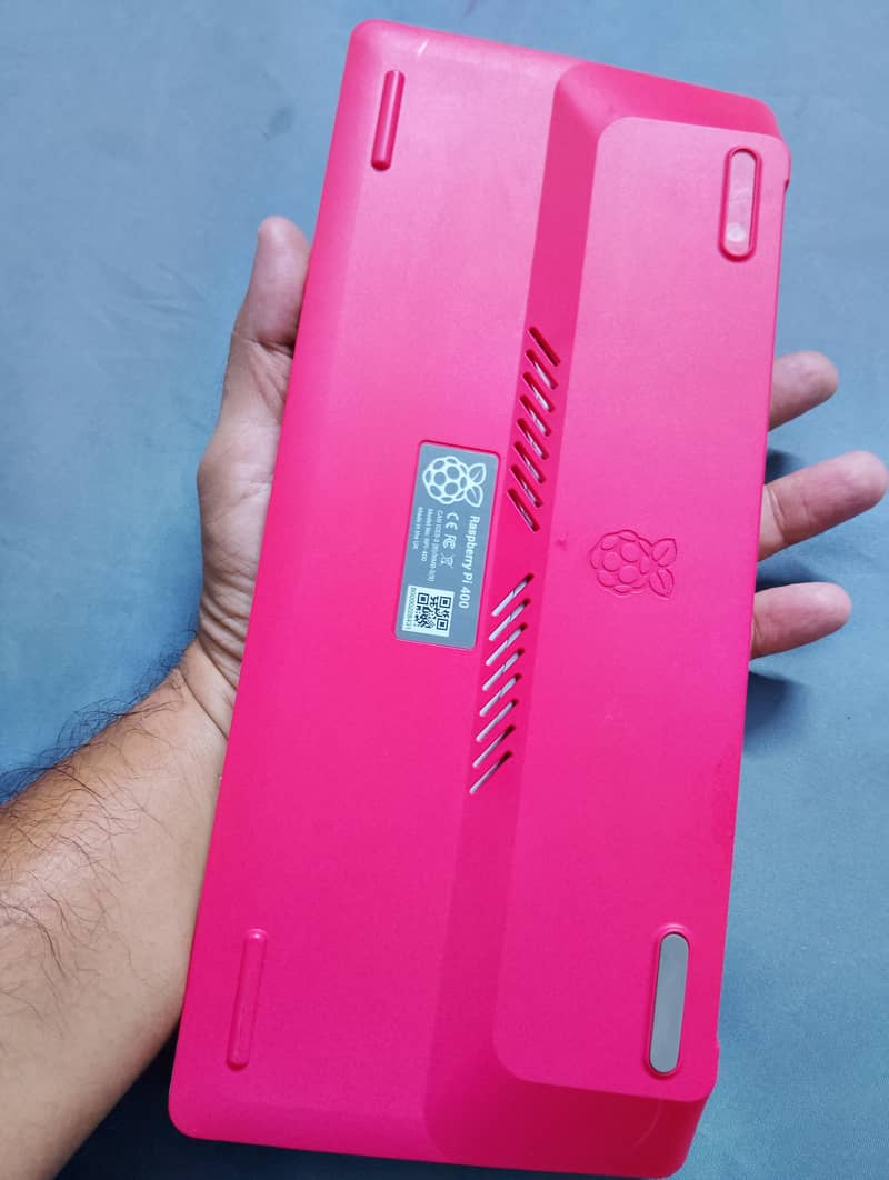 Raspberry Pi 400  Computer– 4GB RAM 6