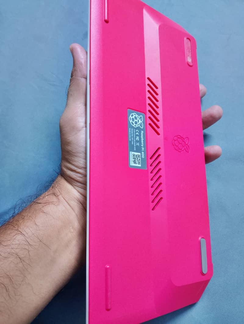 Raspberry Pi 400  Computer– 4GB RAM 7