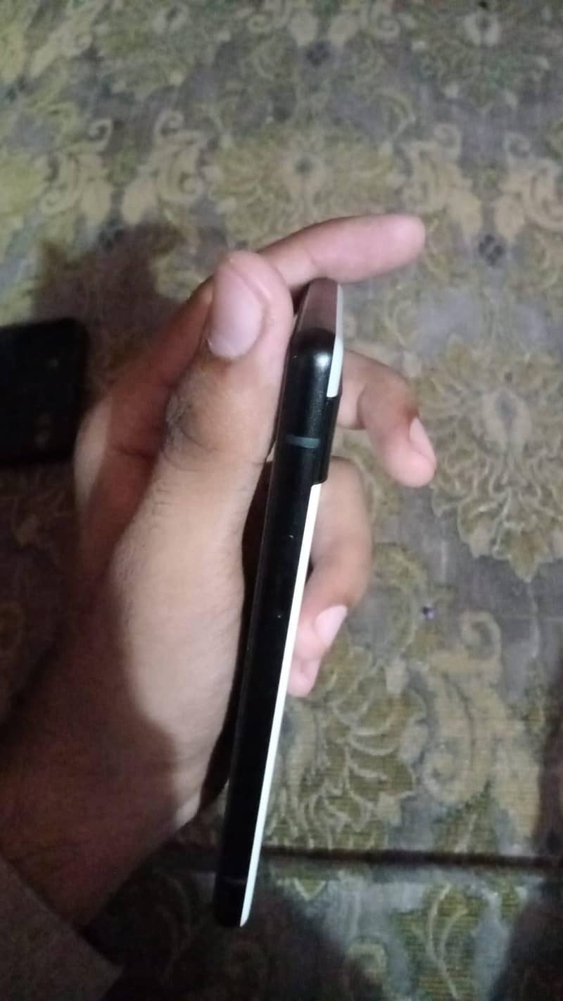 Google Pixel 6a 5