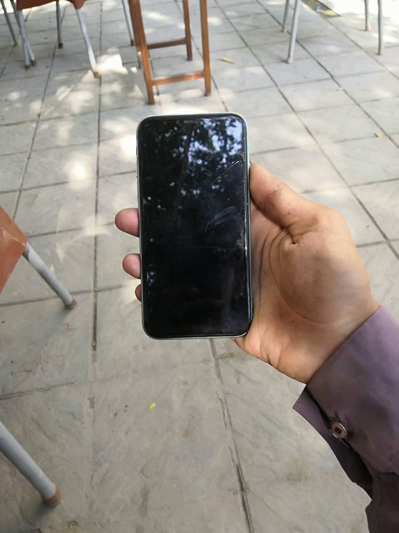 Apple iPhone 11 6