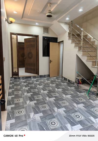 New VIP Triple Story 6 Beds House With 21 Solar Fans For SALE