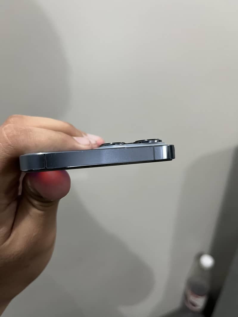 Apple iPhone 13 Pro Max 4