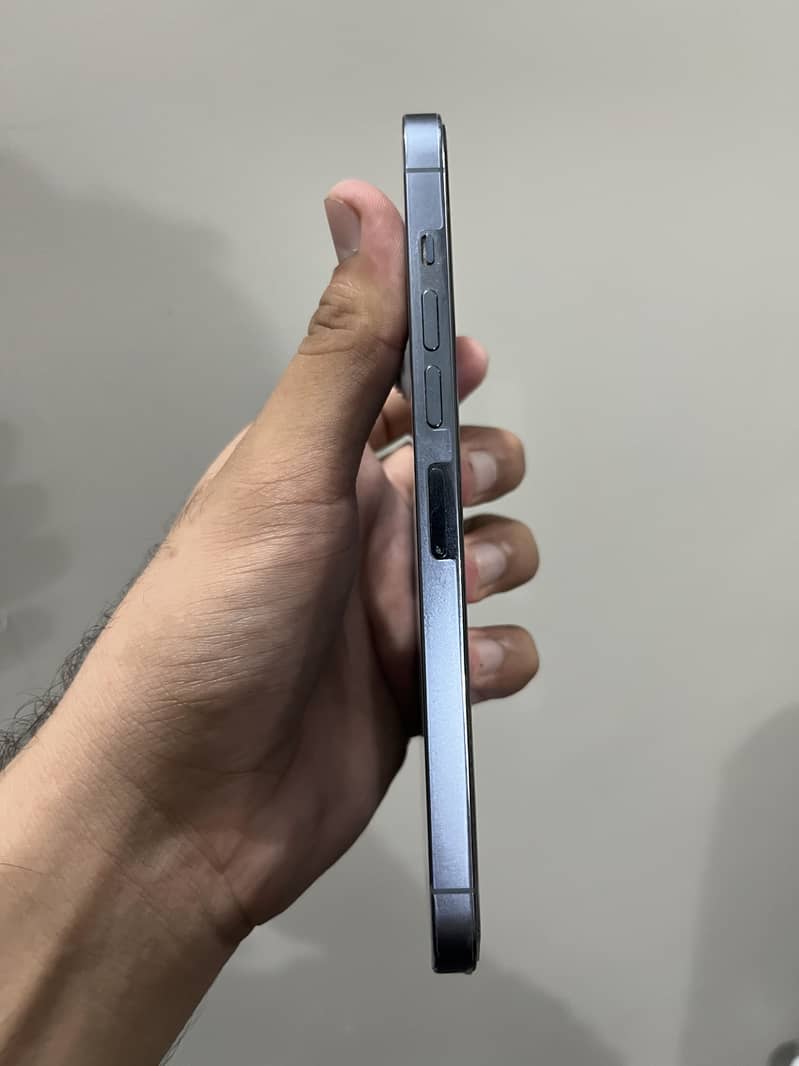 Apple iPhone 13 Pro Max 7
