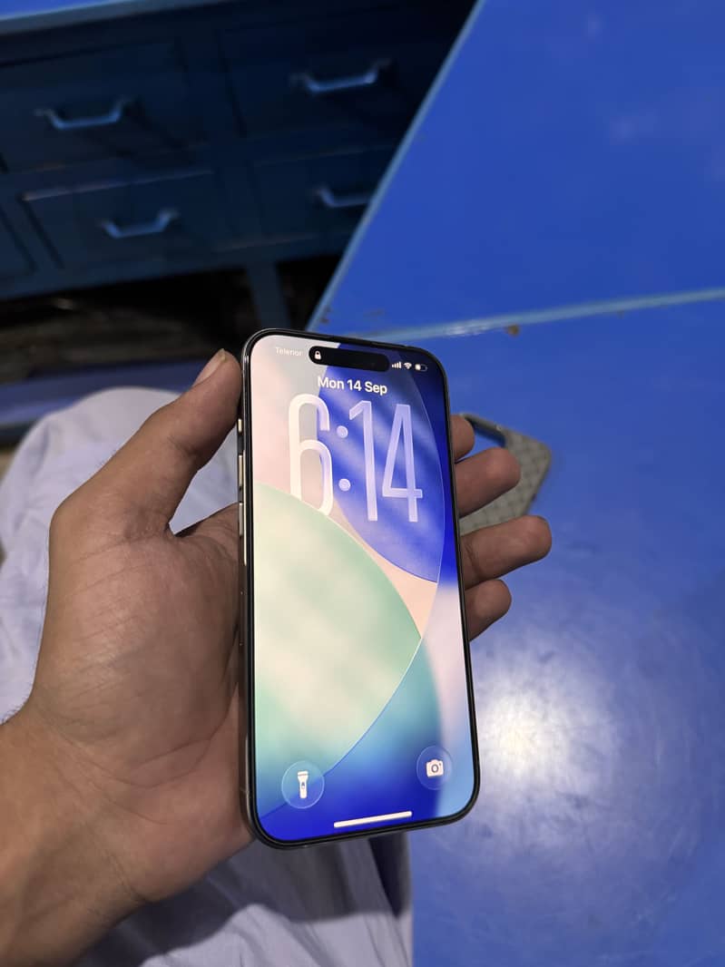 Apple iPhone 15 Pro 8