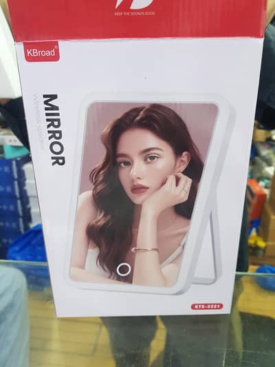 multimedia speaker with mirror