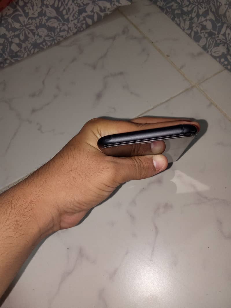 Apple iPhone XR 3