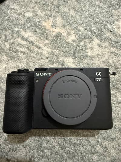 Sony A7C brand new o body jist 500 shutter 2 battery charging