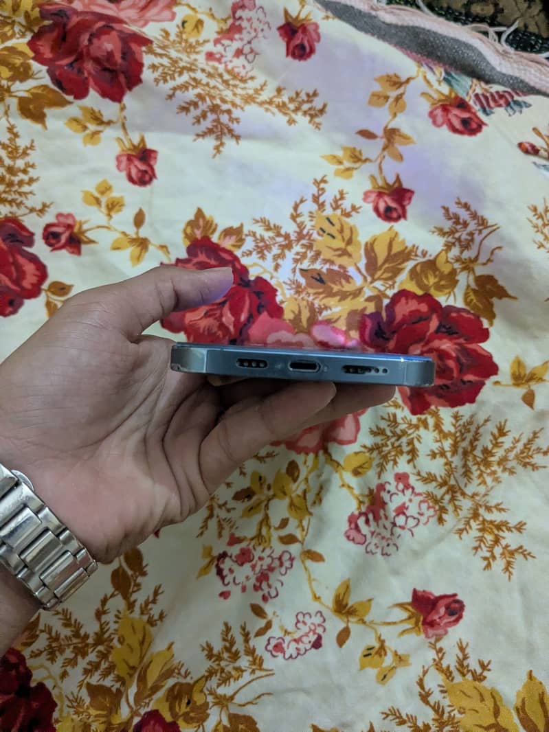 Apple iPhone 13 Pro Max 5