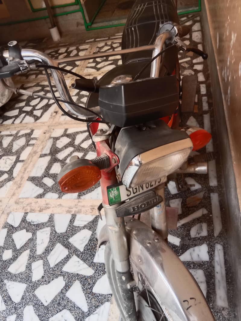 Honda CD 70 11