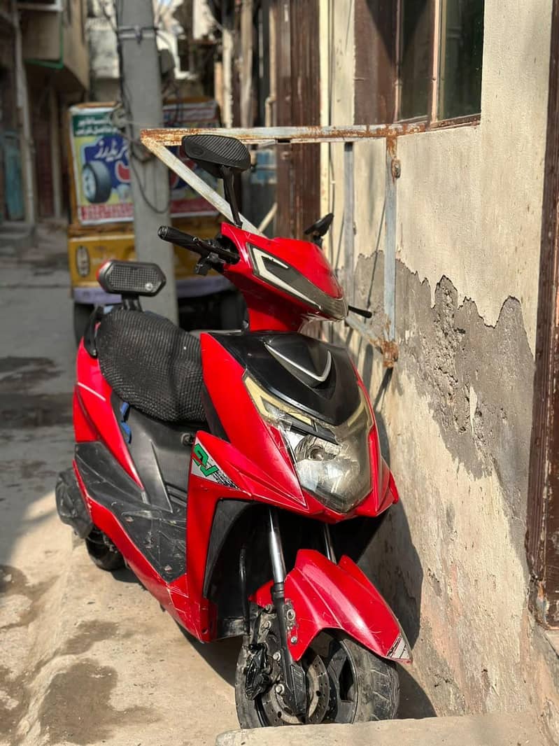 scooty ol 5