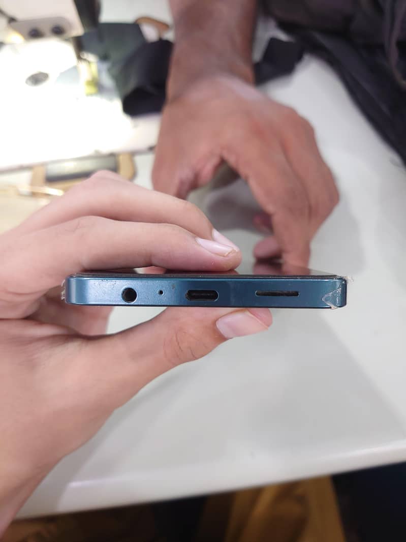 Samsung Mobile A07 3