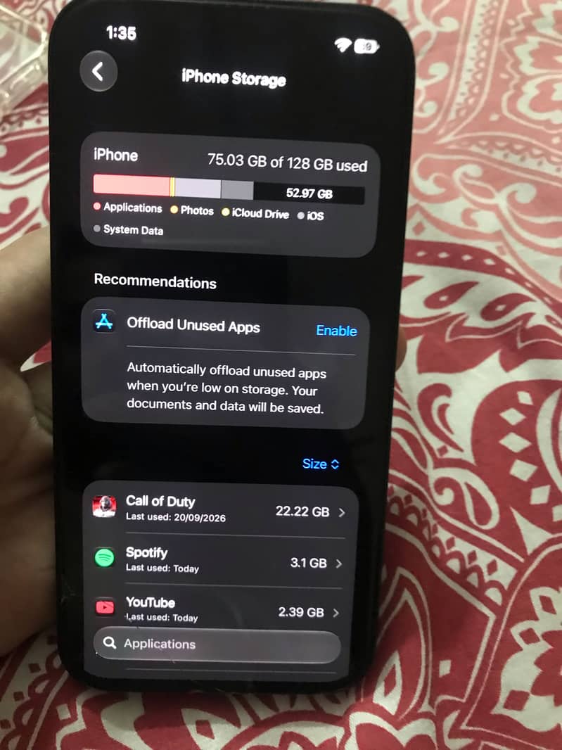 Apple iPhone 16e 2