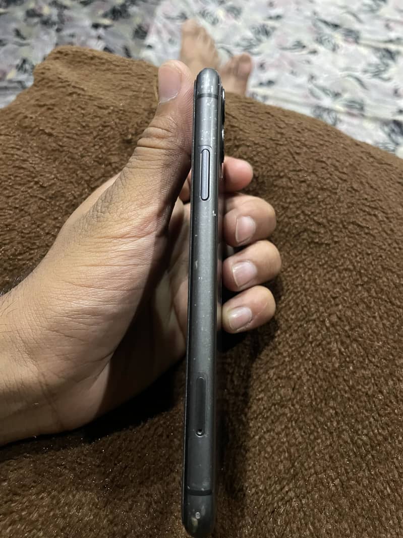 Apple iPhone 11 2