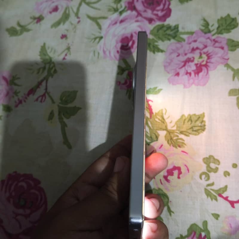 Tecno CAMON 30 Pro 5G 4