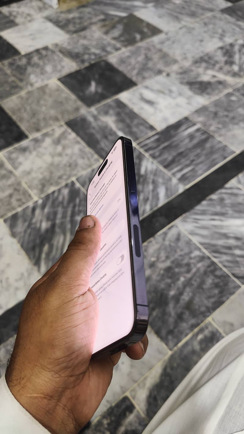 Apple iPhone 14 Pro Max 2