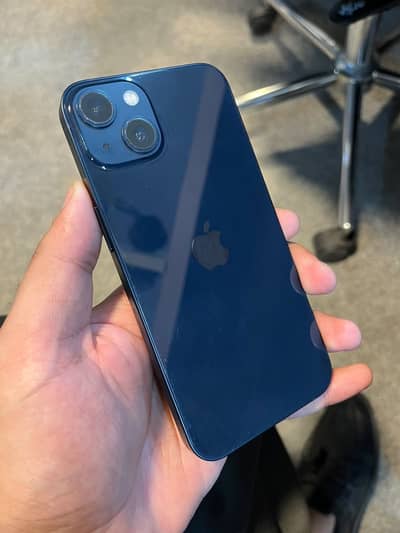 Apple iPhone 13