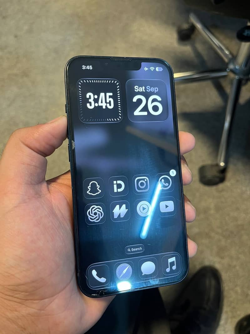 Apple iPhone 13 5