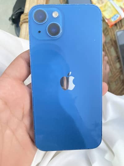 Apple iPhone 13