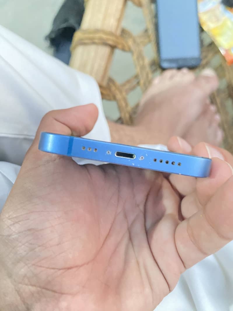 Apple iPhone 13 1