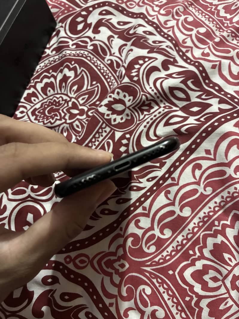 Apple iPhone 7 2