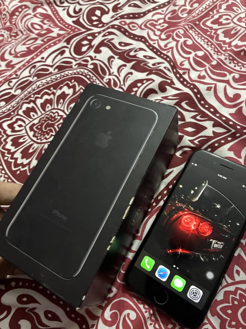 Apple iPhone 7 3