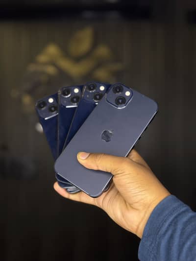 Apple iPhone 13