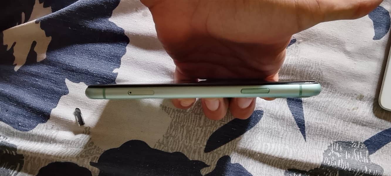 Apple iPhone 11 2