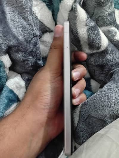Vivo Y04 mint condition