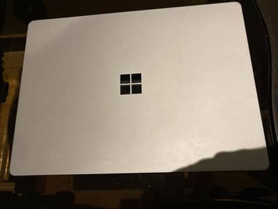 Microsoft surface book laptop core i7 16gb ddr4 2K Retina display