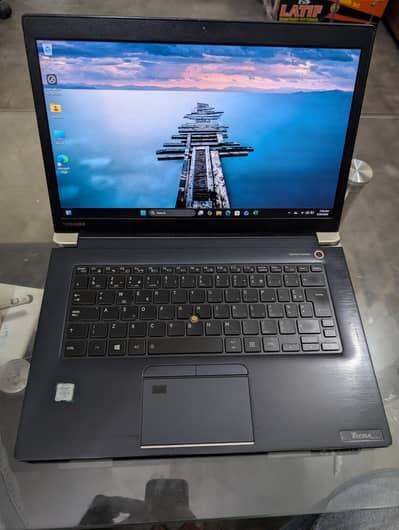 Tobhiba Dynabook i5 7th gen 8\128gb Touch Display