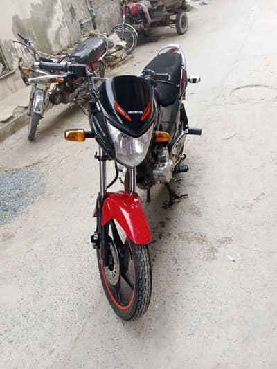 Honda CB 125F Self start