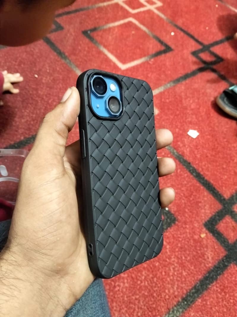 Apple iPhone 13 8