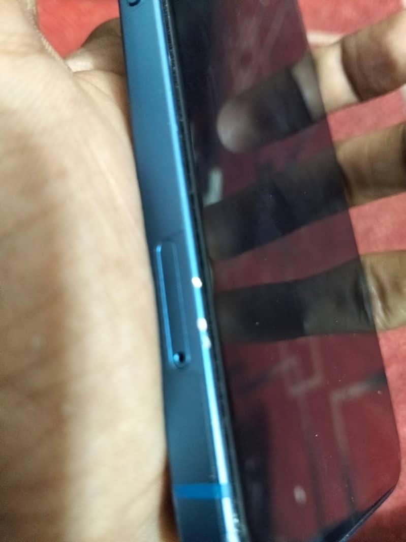Apple iPhone 13 15