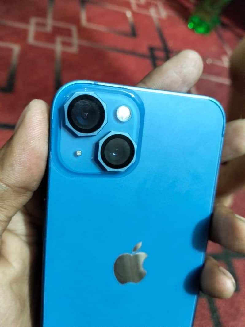 Apple iPhone 13 17