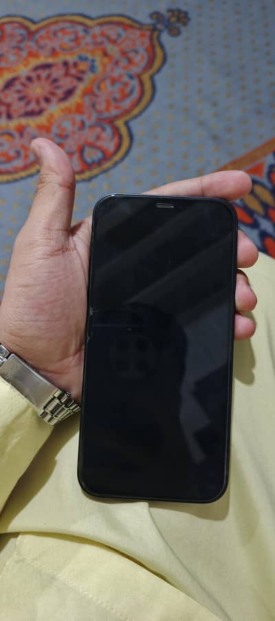 Apple iPhone 12 (64 GB)