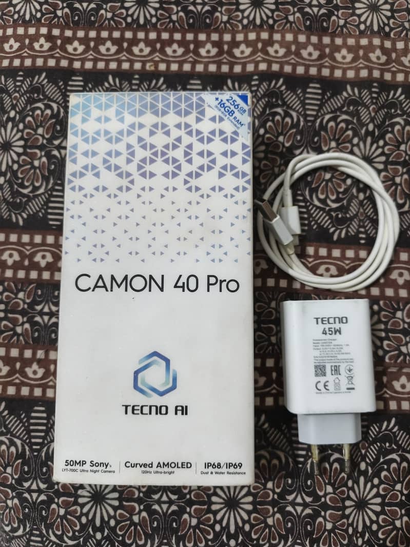 TECNO CAMON 40 PRO 4