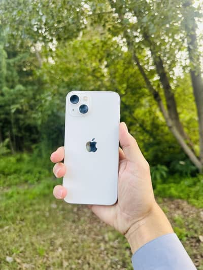 Apple iPhone 13