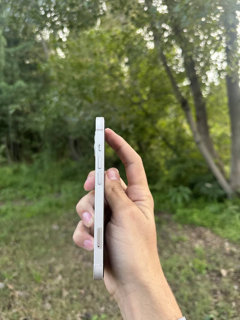 Apple iPhone 13 3