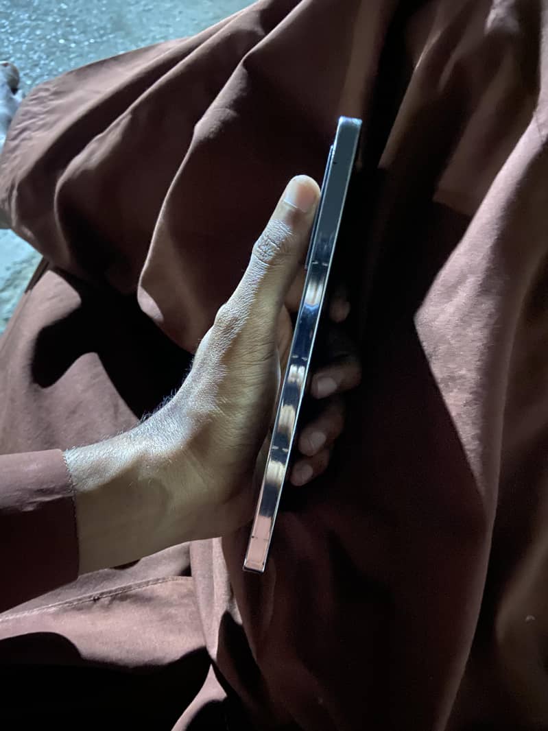 Infinix Note 40 4