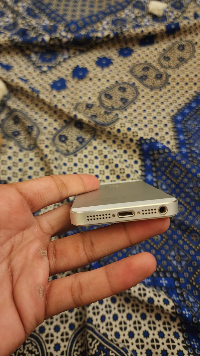 Apple iPhone 5s 2