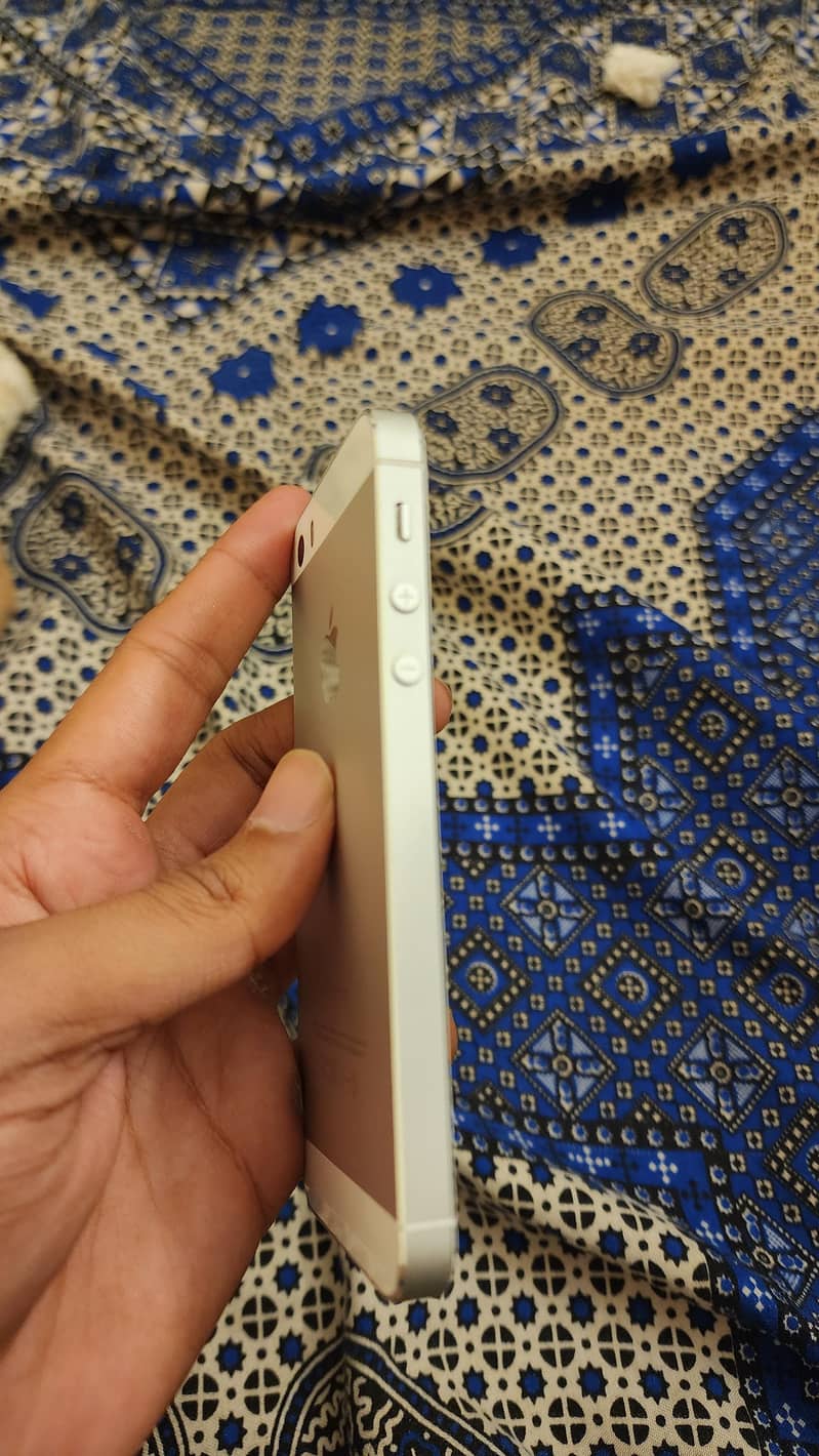 Apple iPhone 5s 3
