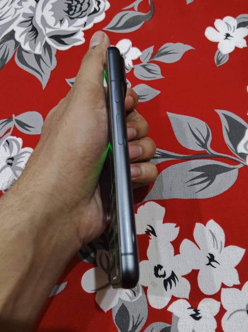 GOOGLE PIXEL 8 4