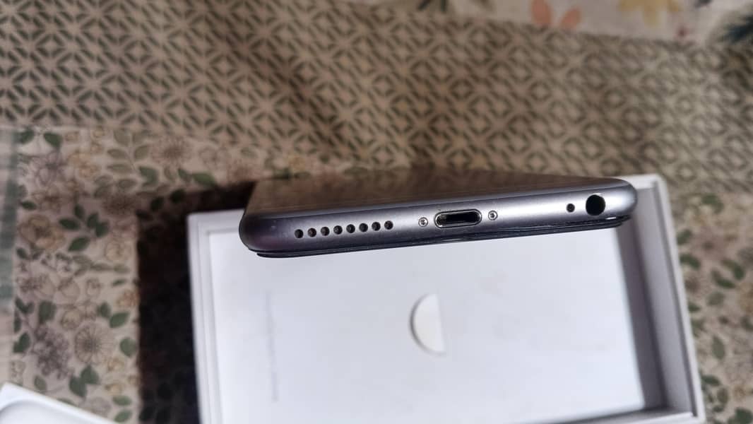 Apple iPhone 6S Plus 1