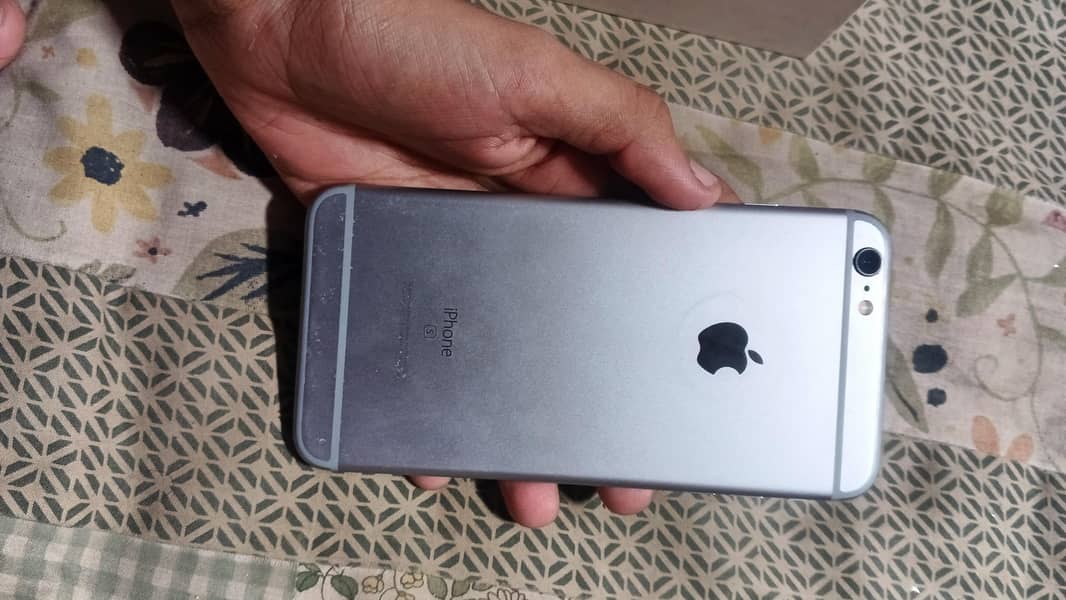 Apple iPhone 6S Plus 2