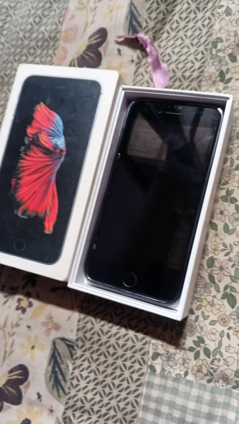 Apple iPhone 6S Plus 4