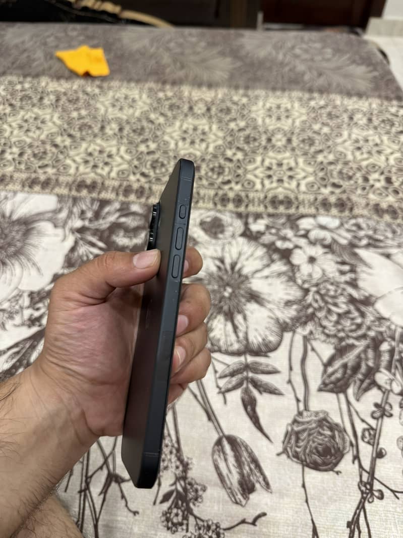 Apple iPhone 16 Plus 5